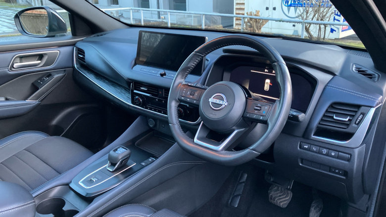 Nissan Qashqai 1.3 DiG-T MH 158 Tekna 5dr Xtronic Petrol Hatchback